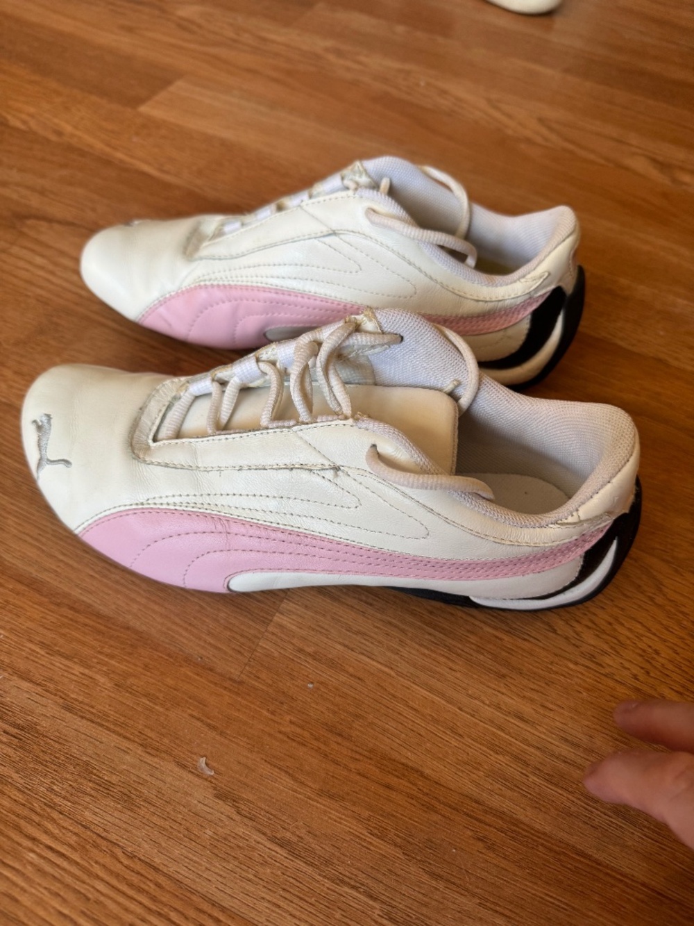 White & Pink Classic Puma Women's sneakers